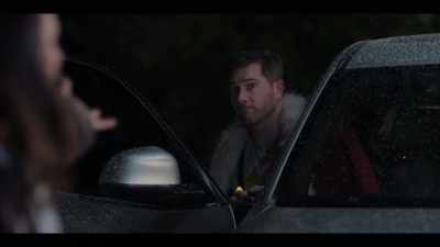 -Right?
-He is not my partner! - Catch Me If You Claus