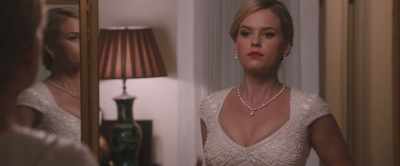 Right. I need to talk to her.
Come on. We're going. - The Con is On