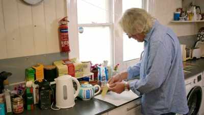 Right, I'm now going to pat it dry.
Hopefully, without... - James May and the Dull Men