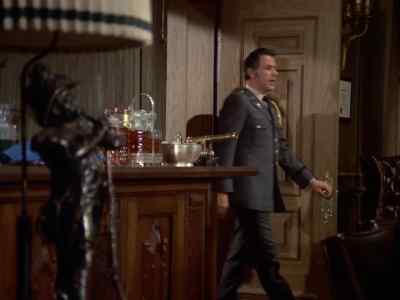 Right in here, sir. - Mission: Impossible