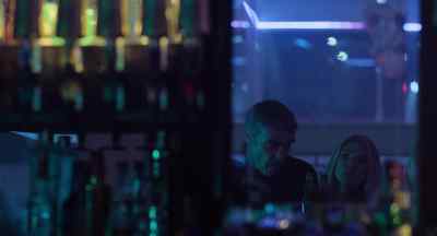 Right, it's time for
you to pay your bill. - Damaged