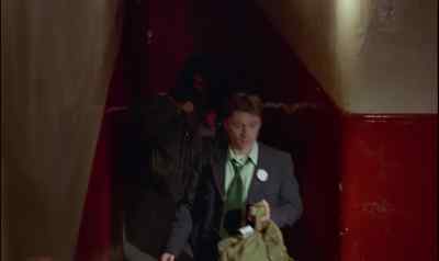Right, just go up the stairs. - Carla's Song