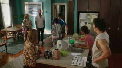 - Right, leave you guys to it. - Five Bedrooms