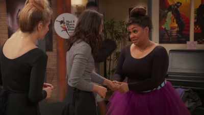 Right, left,
and turn! Turn! Turn! - Raven's Home