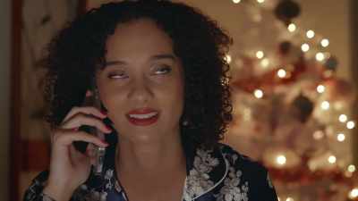 -Right.
-[Leslie] Remember, Emma, - Make or Bake Christmas