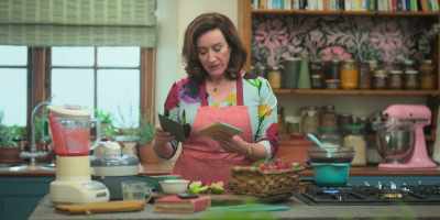 Right, Morag. - Recipes for Love and Murder