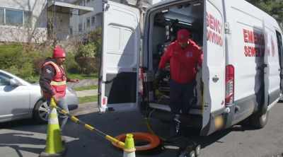Right now, we setting up
the camera, - Sewer Divers