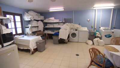 Right now, that is where the
existing laundry room is, - Island of Bryan