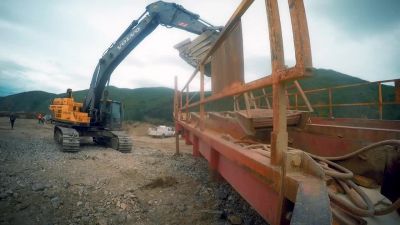 Right now we're just flying
these sluice runs - Gold Rush