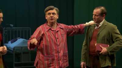 - Right! OK, let's move on.
- No, no, no, hang on. Um... - National Theatre Live: Nye