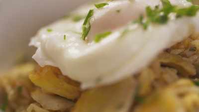 - Right. Please.
- This looks delicious. - James May: Oh Cook!