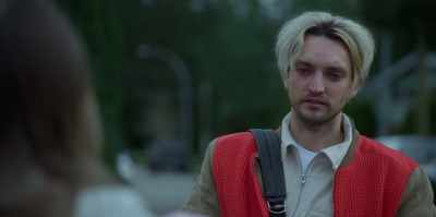 - Right. Right.
- Yeah. - Fakes