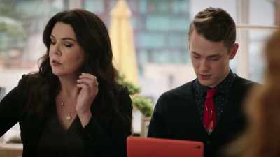 - Right.
So I will talk about The Chirp - Zoey's Extraordinary Playlist