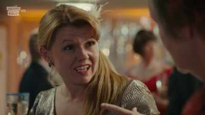 Right, Terry, help Hilda. She's sloshing. - Death on the Tyne