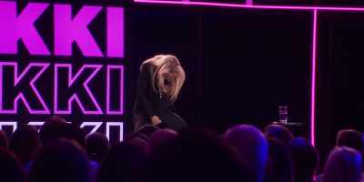 Right where the seams meet
there's like a bump. - Nikki Glaser: Bangin'