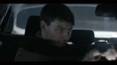 - Right there, break left! - Treadstone