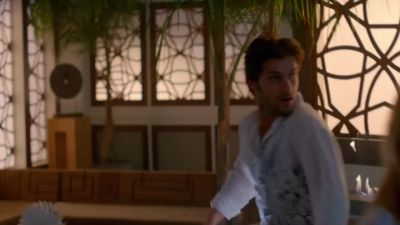 Right through that door there. - CSI: Miami
