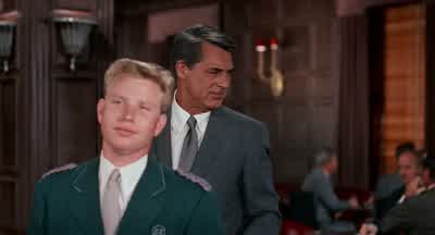 - Right through there, sir. - North by Northwest