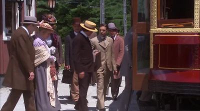 Right this way, sir. - Murdoch Mysteries