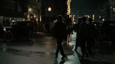 Right this way. Thank you. - Westworld