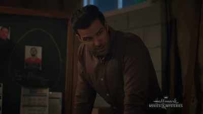 Right, well, police would
have Jackson's, right? - Chronicle Mysteries: Vines that Bind