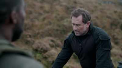 Right, we're now gonna demo
a capsize drill. - Celebrity SAS: Who Dares Wins