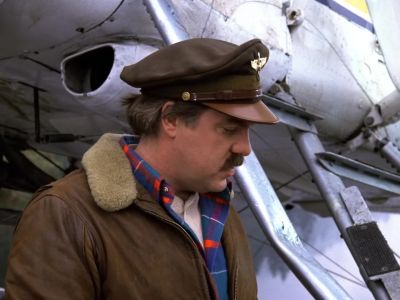 RILEY:
Uh-uh. I got the wheels. - MacGyver