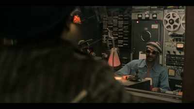 ♪ Ring-a-ling-ding-dong
Ding-dong-ding ♪ - Dolemite Is My Name