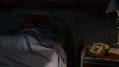 - [ringing continues]
- [gasps] - Sense8