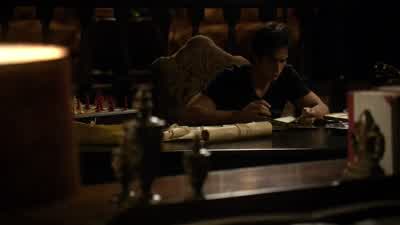 Stefan's phone. - The Vampire Diaries
