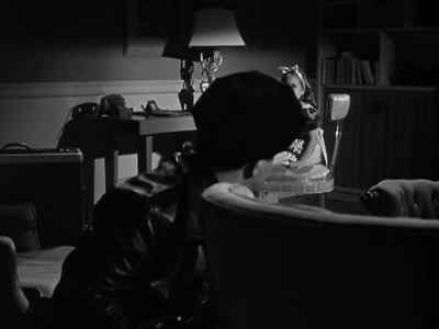 - Ritchie! Ritchie!
- Shut up! - Between Midnight and Dawn