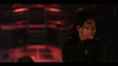 (roaring, pounding continues) - Star Trek: Discovery