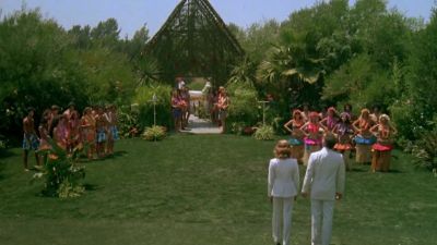ROARKE Smiles everyone Smiles - Fantasy Island