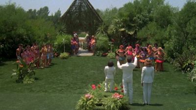 ROARKE Smiles everyone Smiles - Fantasy Island