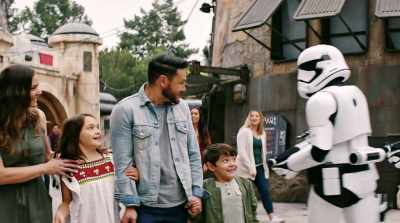 [roars] - Star Wars: Galaxy's Edge - Adventure Awaits