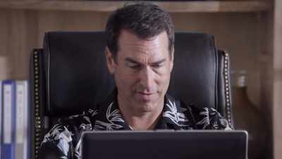 Rob Riggle. (chuckles) - Rob Riggle's Ski Master Academy