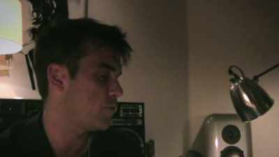 "Robbie Williams is music
for people who don't feel." - Robbie Williams
