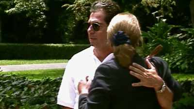 Robert Kardashian --
We know that he walked out - How It Really Happened