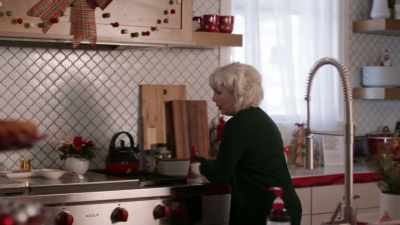 Robert left both
of his reading glasses here, - Christmas with the Campbells