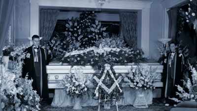 Robert needs an
extra large coffin - The UnBelievable with Dan Aykroyd