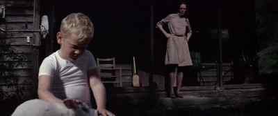 - Robert, you stay close now, you hear? - Grizzly