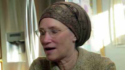 [Robert]
The headscarf is a religious-- - The Magic Pill