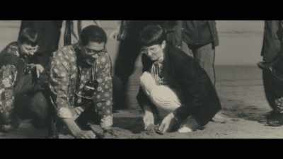 ROBERT: They began
wearing uniforms, - Heaven's Gate: The Cult of Cults