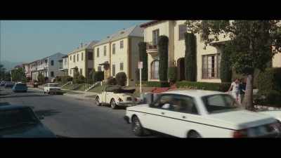 ROBERT: They liked upscale
suburban neighborhoods, - Heaven's Gate: The Cult of Cults