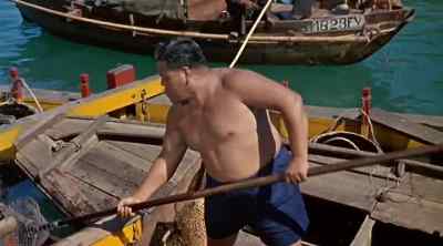 Robert, wait.
We have to pick a fish. - The World of Suzie Wong