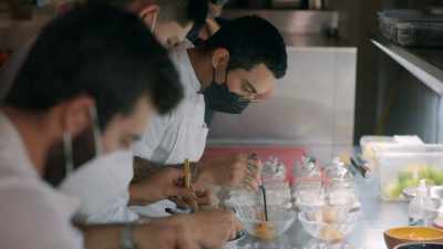 Roberto's restaurant
is called Huniik, - Eva Longoria: Searching for Mexico