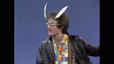 Robin: I started
to be able to do comedy
based on suggestions, - Robin Williams: Come Inside My Mind