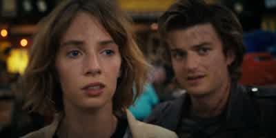 Robin. Robin! Who's that? Someone from band. - Stranger Things