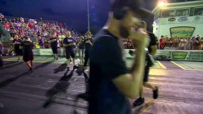 [Robin] Rolled up, rolled into
the lights and locked it in. - Street Outlaws No Prep Kings Team Attack