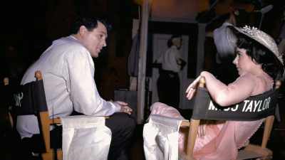 Rock Hudson and Elizabeth
became very close - Elizabeth Taylor: The Lost Tapes